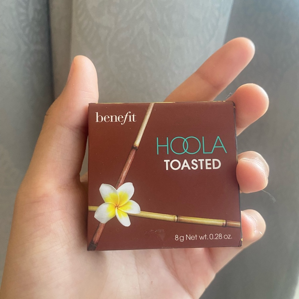 Benefit Hoola Toasted Bronzer! 🥥